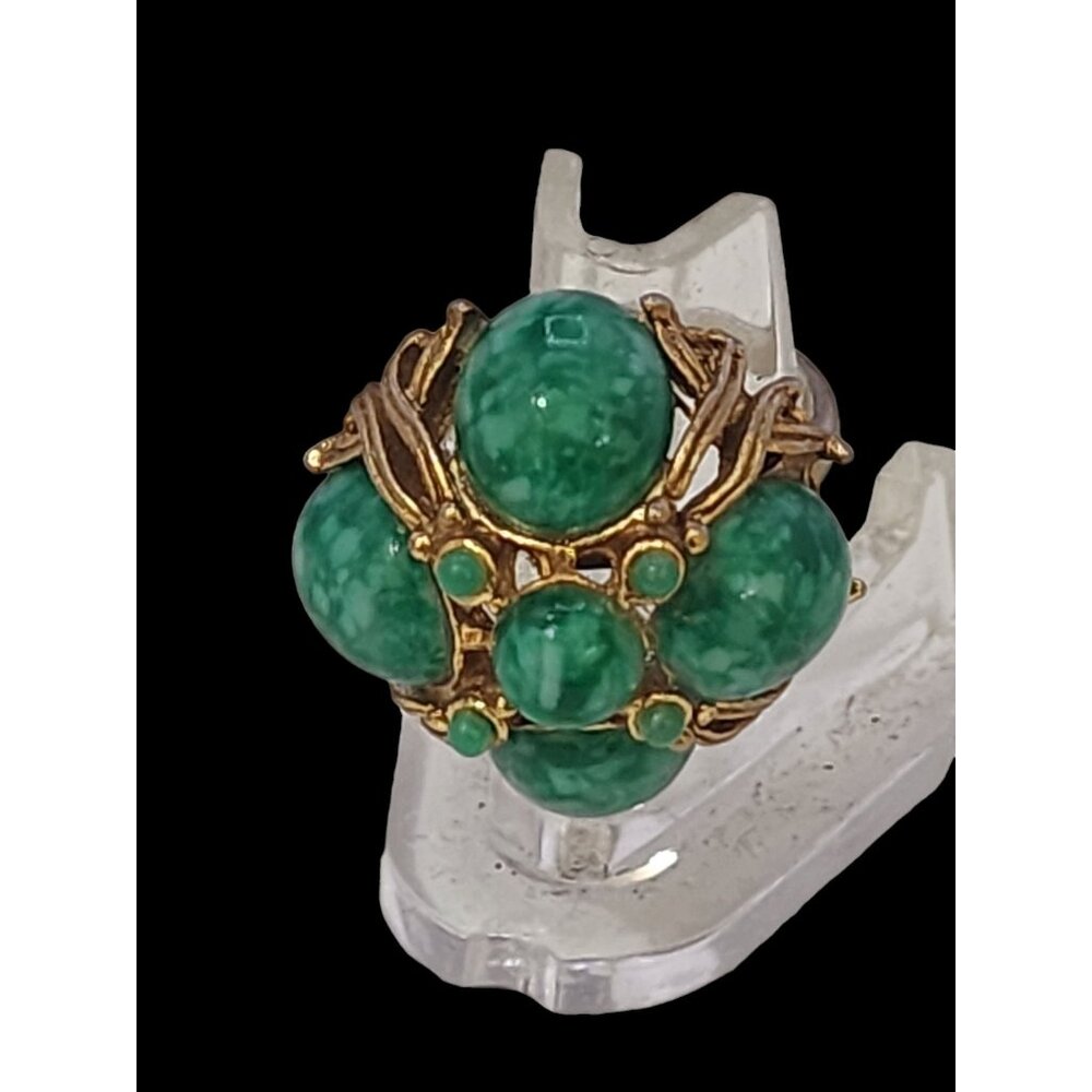 Vintage Glass or Porcelain Adjustable Ring (A4479)